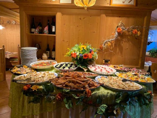 Hotel La Montanina เซลวาดีวัลการ์เดนา ภายนอก รูปภาพ